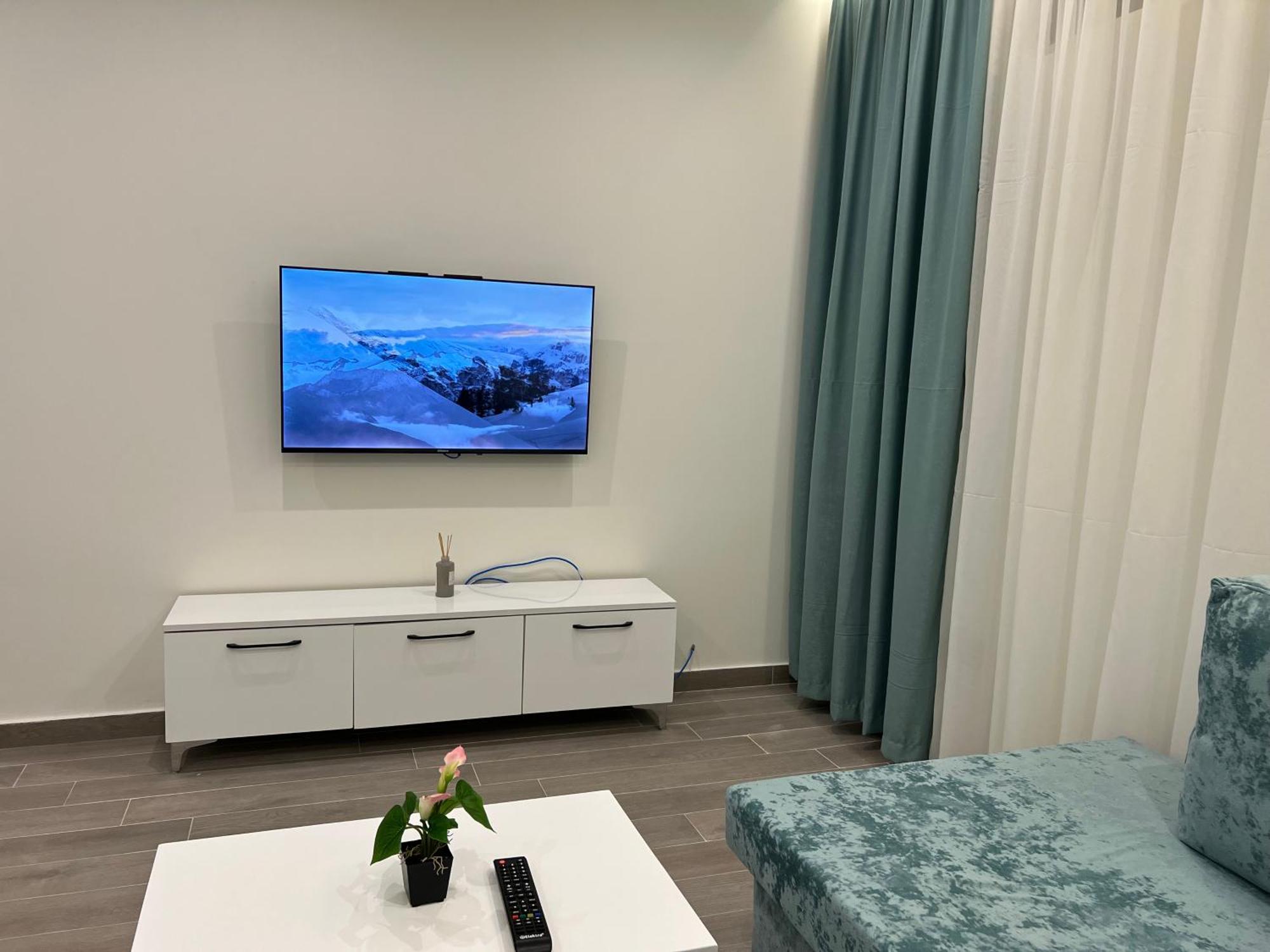 Apartament Greis *